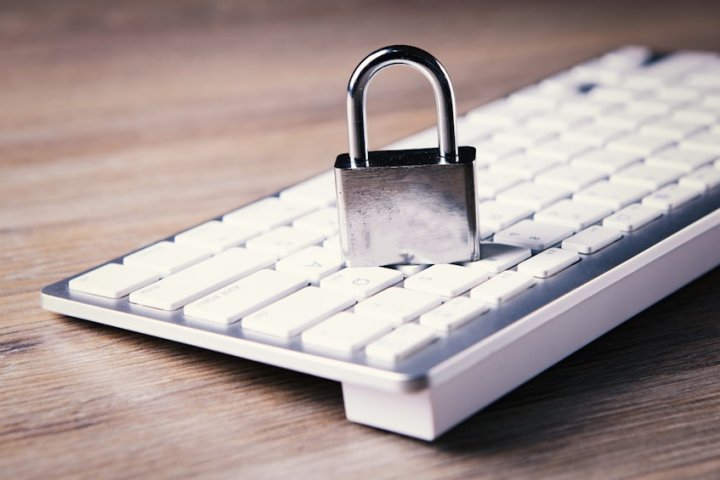 جدول مقایسه بهترین افزونه‌های امنیتی وردپرس