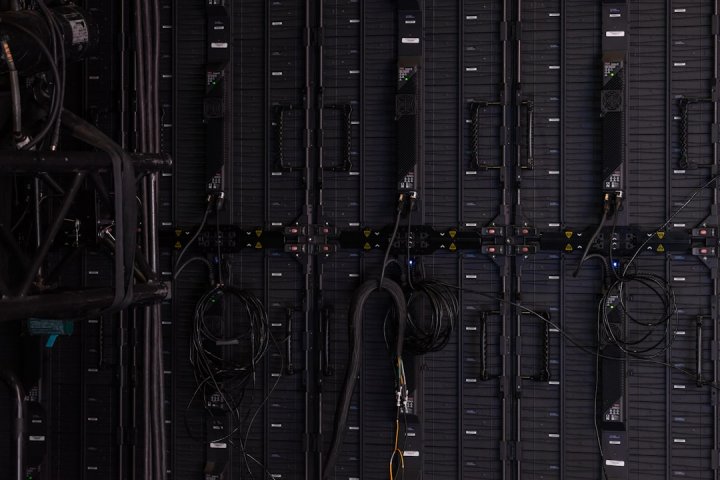 ۲. لایه‌های سخت‌سازی سرور و هاست (Server-Level Hardening)