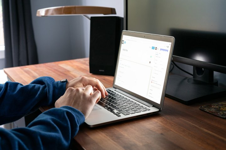 چرا صاحبان وبسایت در شیراز به برنامهنویسی افزونه اختصاصی رو میآورند؟